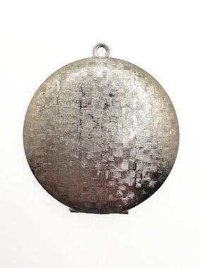 Vintage 1970s Silver Tone Round Photo Locket Pendant
